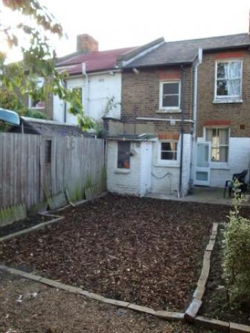 			WHOLE HOUSE, 2 Bedroom, 1 bath, 1 reception House			 Bridge Road, DOLLIS HILL/NEASDEN